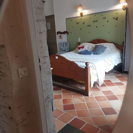 Chambres D'Hotes "Dinedort" L'Aiguillon-sur-Vie Экстерьер фото